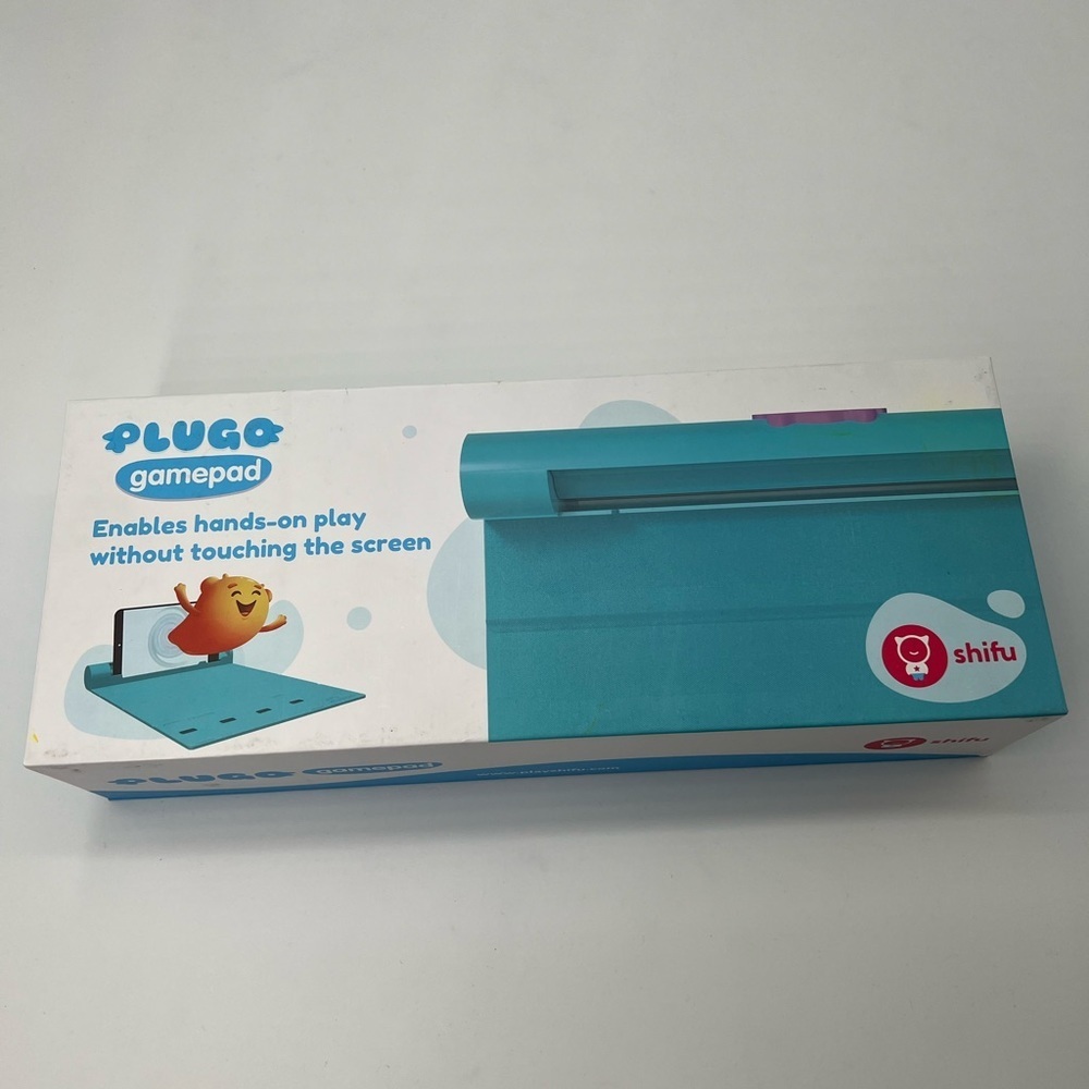 PLUGO gamepad Enables hands-on play without touching the screen by shifu